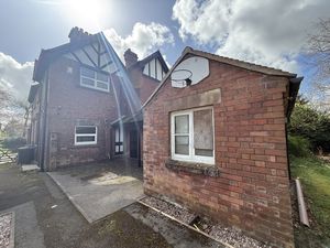 Photo 7- click for photo gallery